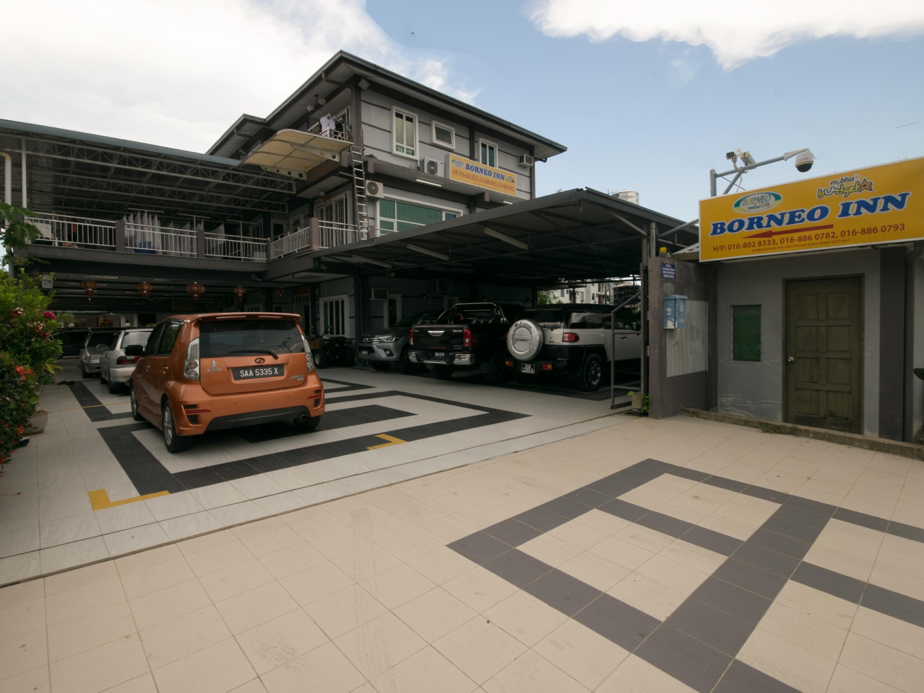 Borneo Inn Kota Kinabalu Exterior foto