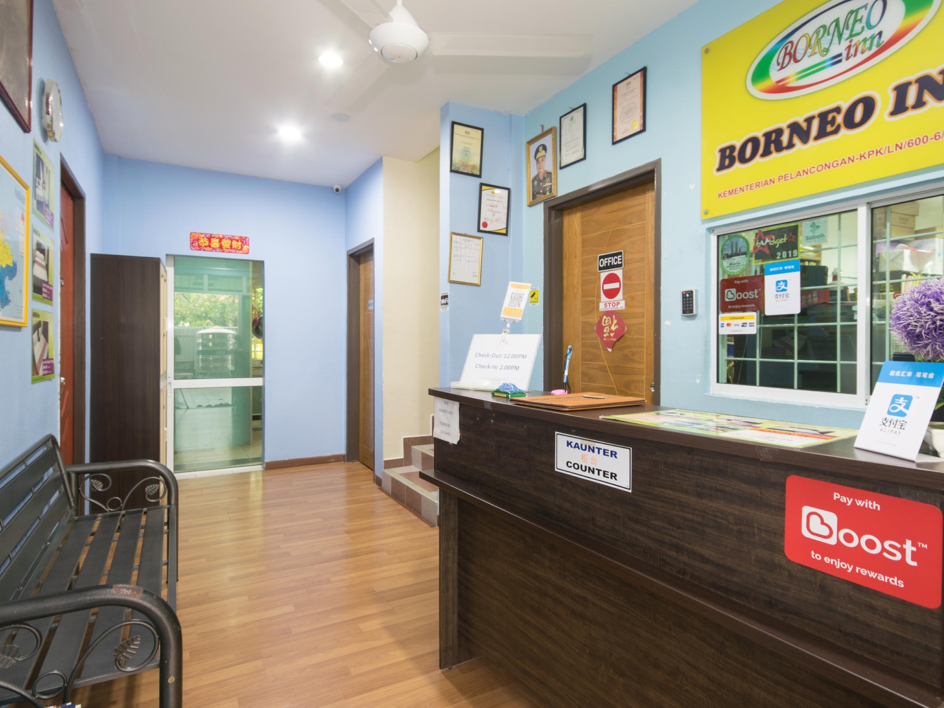 Borneo Inn Kota Kinabalu Exterior foto