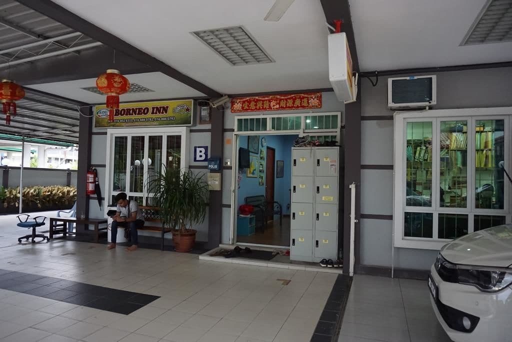 Borneo Inn Kota Kinabalu Exterior foto